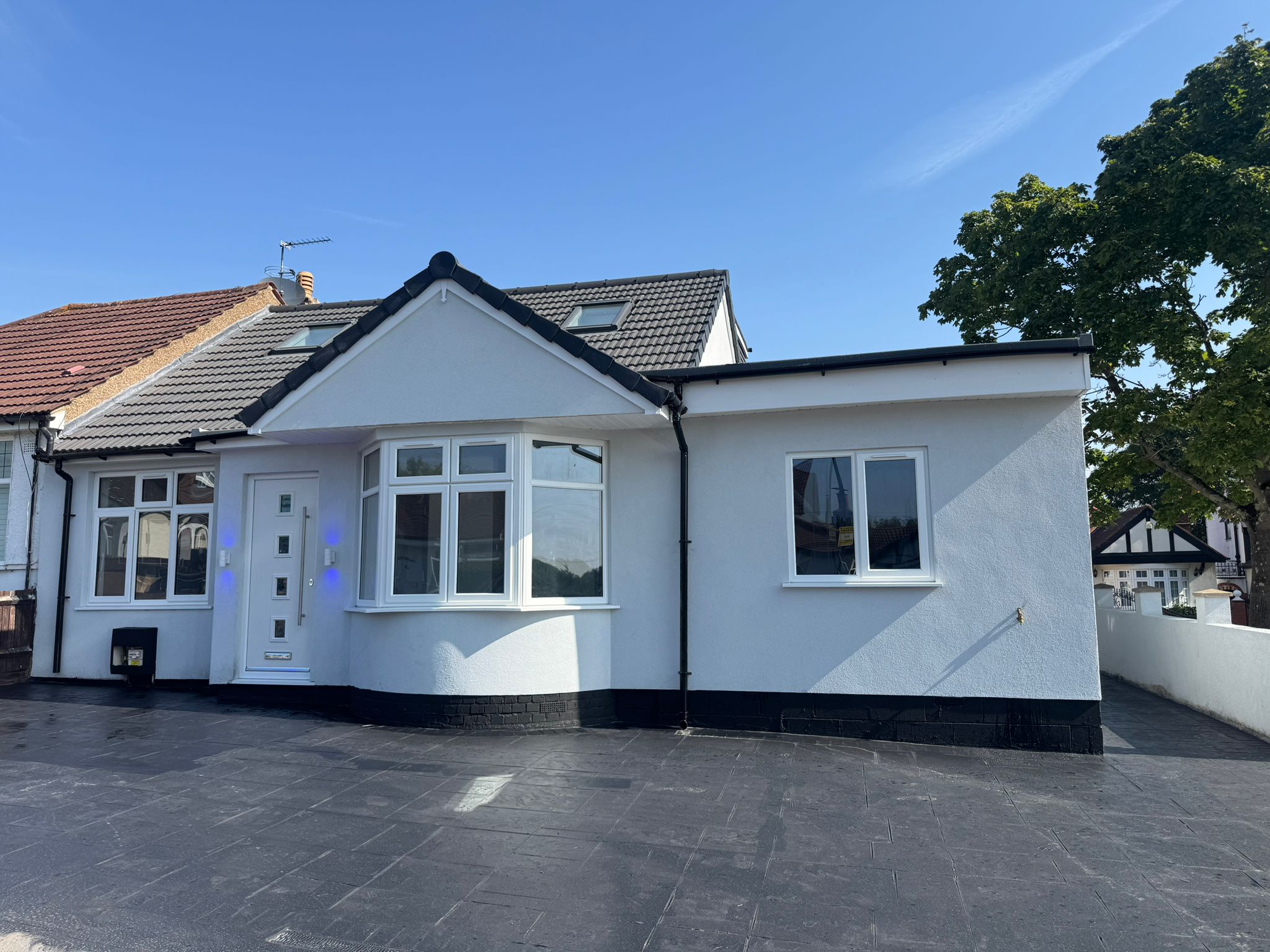 WhatsApp Image 2025-11-07 at 11.10.07 PM (2)